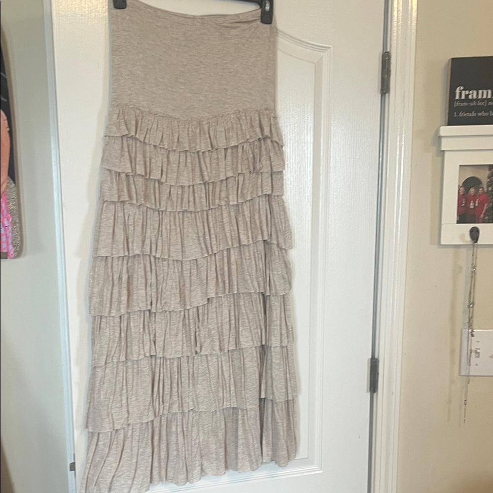 Elegant Beige Tiered Skirt